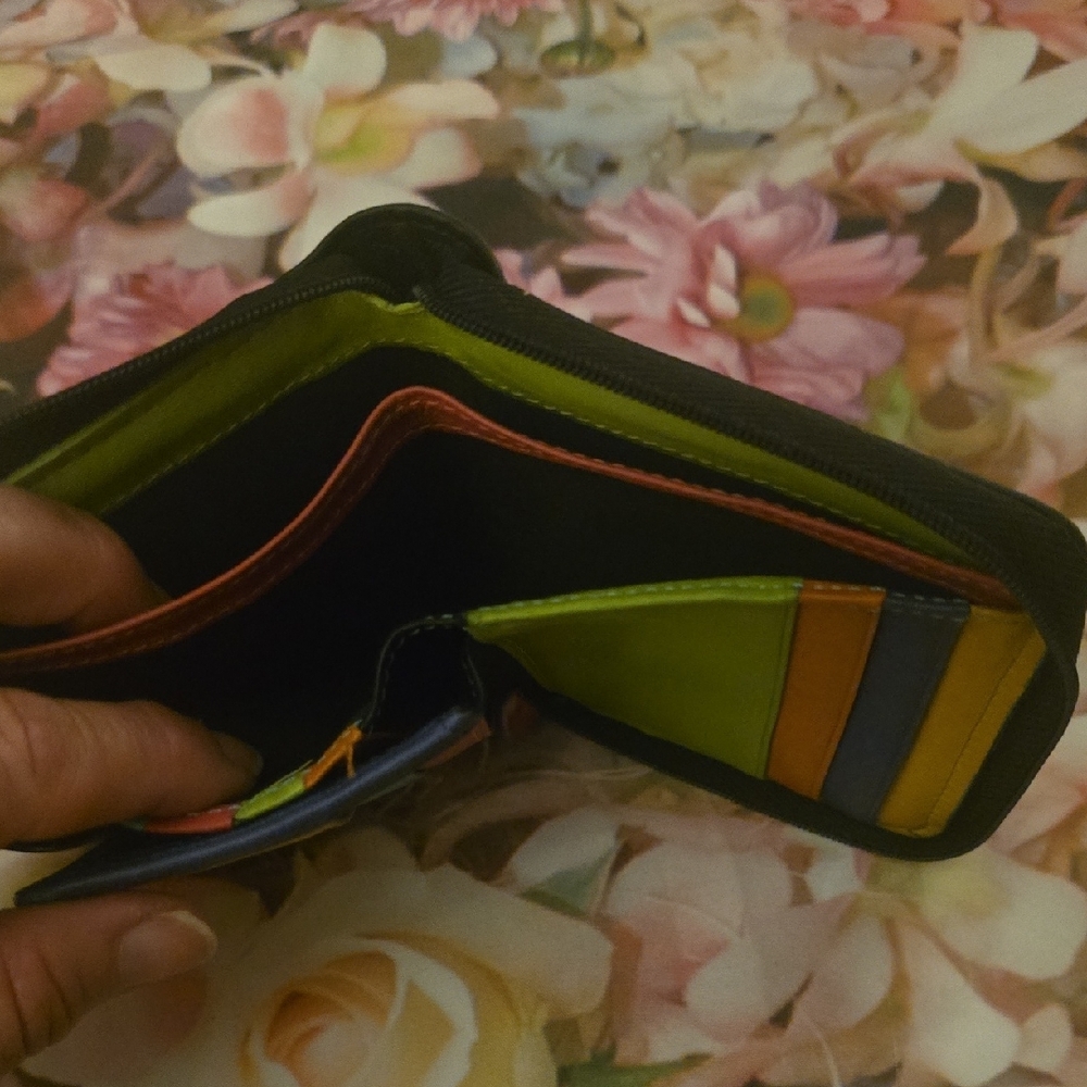 Fossil Black Leather Wallet - Picture 8 of 12